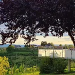 Bed & Breakfast Weinhof Reichmann Sankt Peter am Ottersbach