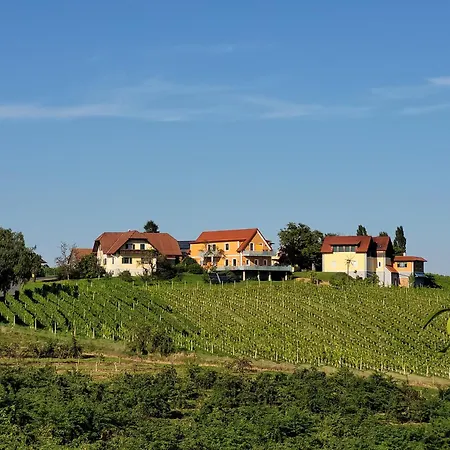 Bed & Breakfast Weinhof Reichmann *