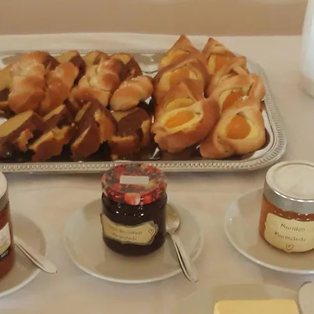 ベッド・アンド・ブレックファスト Weinhof Reichmann 3*