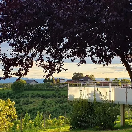 Bed & Breakfast Weinhof Reichmann Sankt Peter am Ottersbach